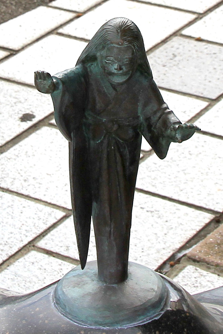 La statua di Takaonna