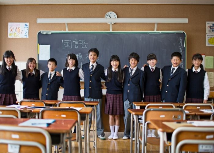Studenti giapponesi in uniforme